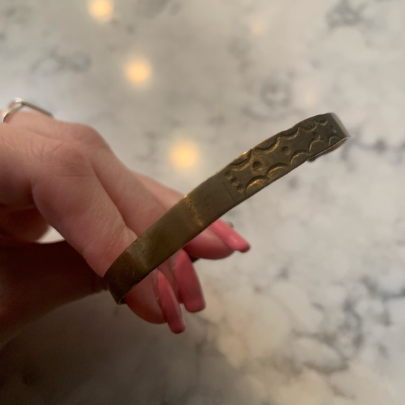 💛Gold Bangle💛 - Picture 4 of 7